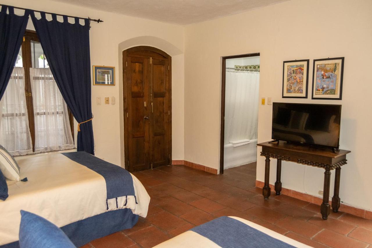 Hotel La Villa Serena Антигуа-Гватемала Экстерьер фото